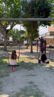 Un altro anno è volato via… tra abbracci, giochi, canzoni e scoperte. 

Ora è tempo di salutarsi e di vivere l’estate: vi auguriamo tanto divertimento e felicità. ☀️
Noi vi aspetteremo qui, pronte ad accogliervi con un sorriso e tante nuove avventure da vivere insieme.

Buona estate, bimbi!❤️